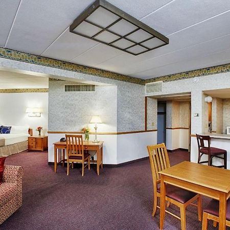 Deer Creek State Park Lodge And Conference Center Crownover Mill エクステリア 写真