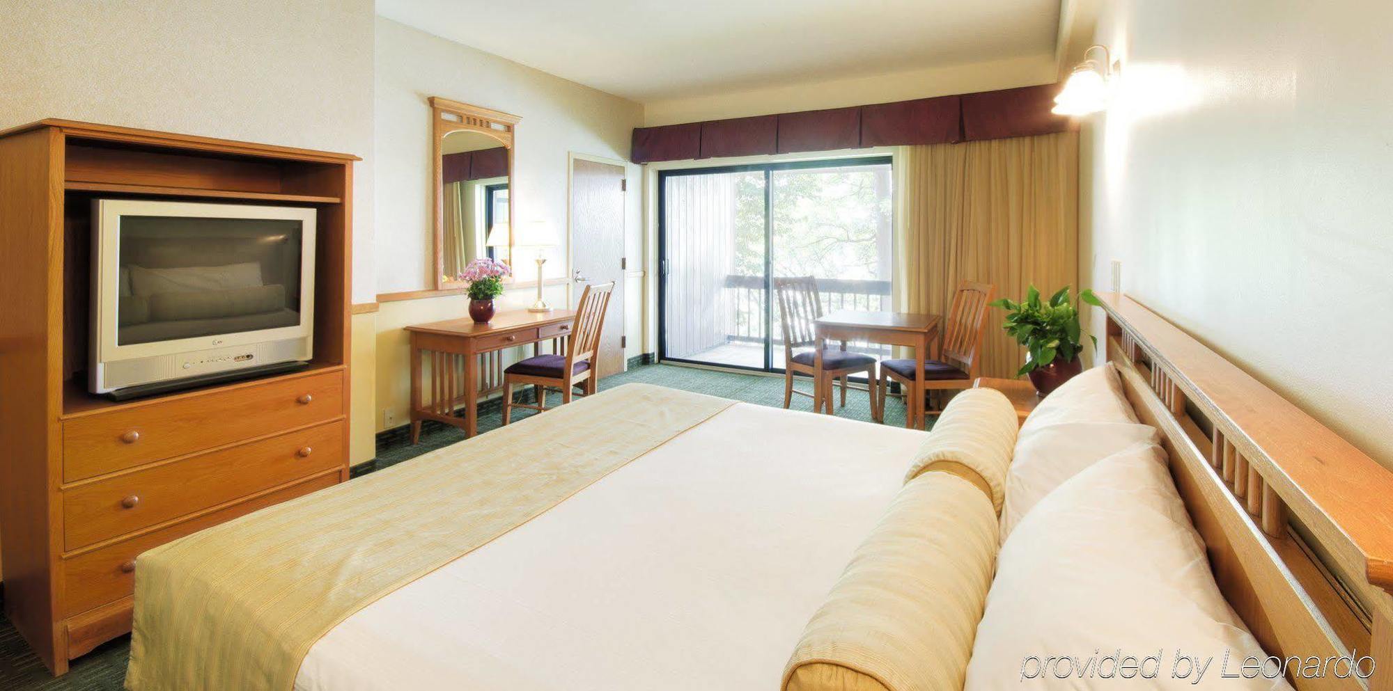 Deer Creek State Park Lodge And Conference Center Crownover Mill 部屋 写真